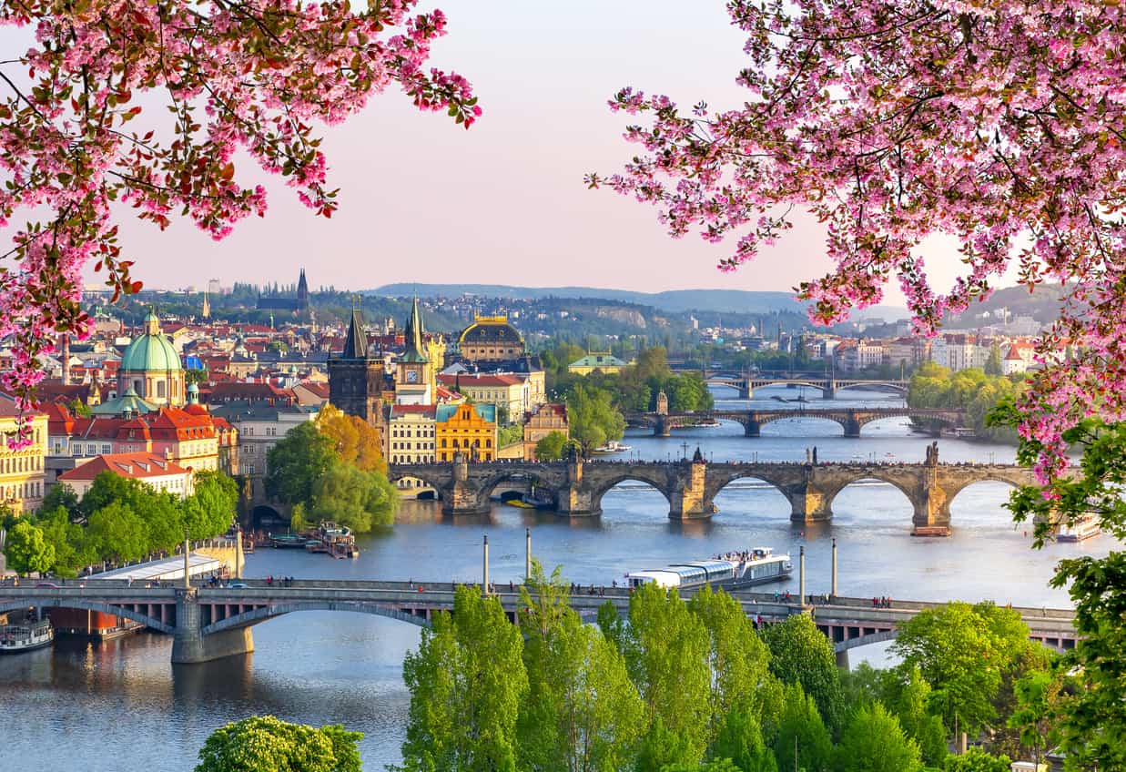 billig storbyferie i europa prag