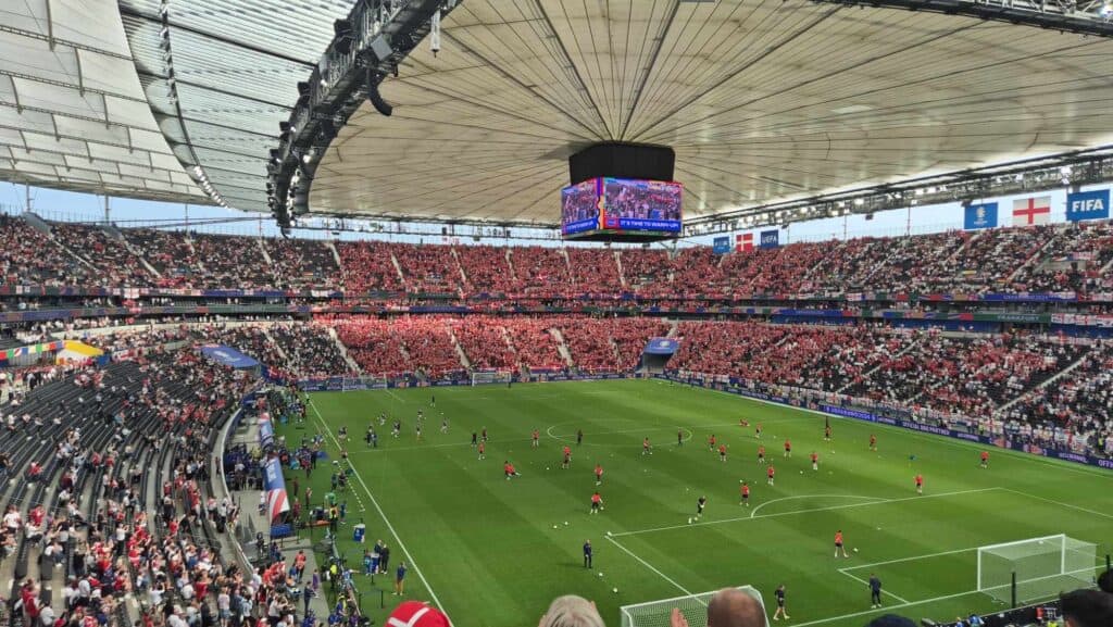 billetter til frankfurt kampe - stadion indefra