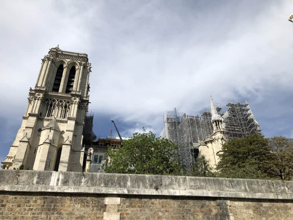 notre dame set fra seinen