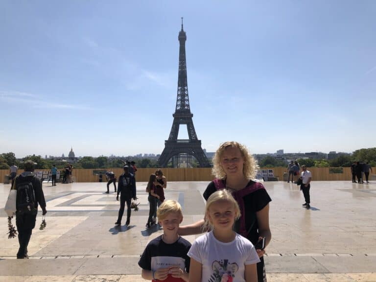 Placa du Trocadéro mig og familien