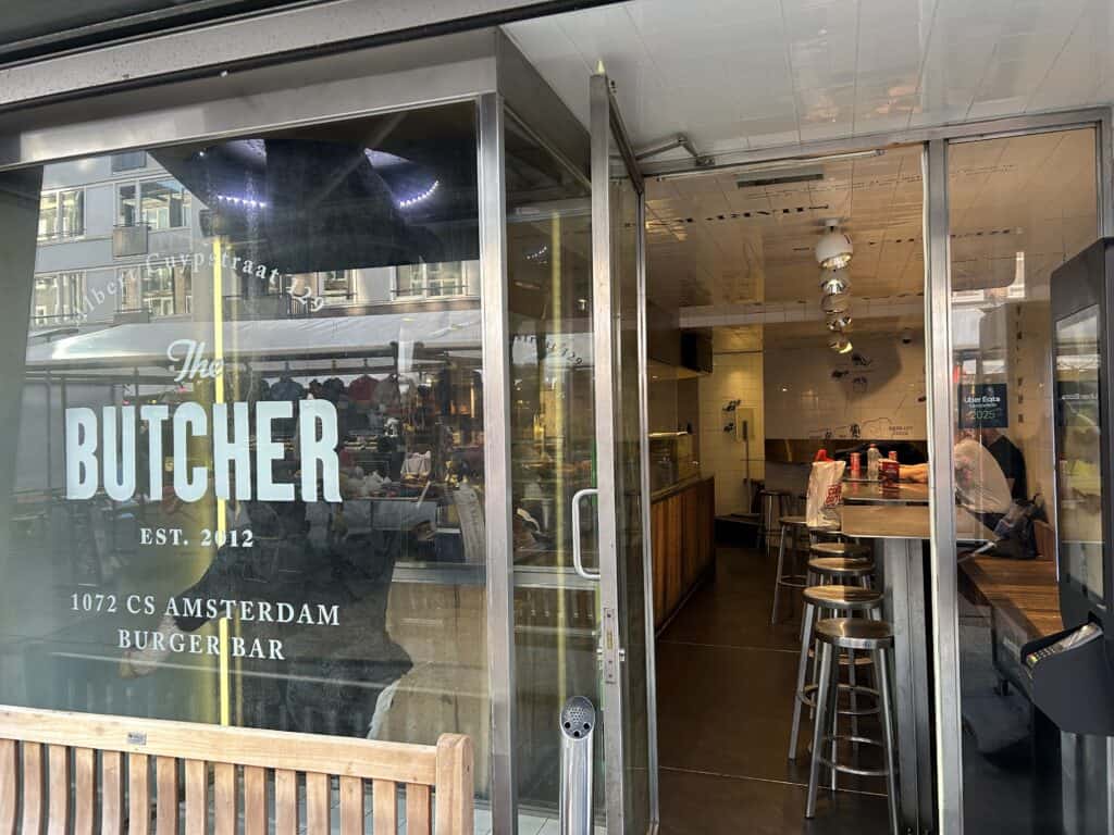 the butcher speak easy bar indgangen
